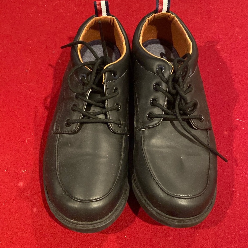 Tommy Hilfiger black dress shoes tie 2 like new